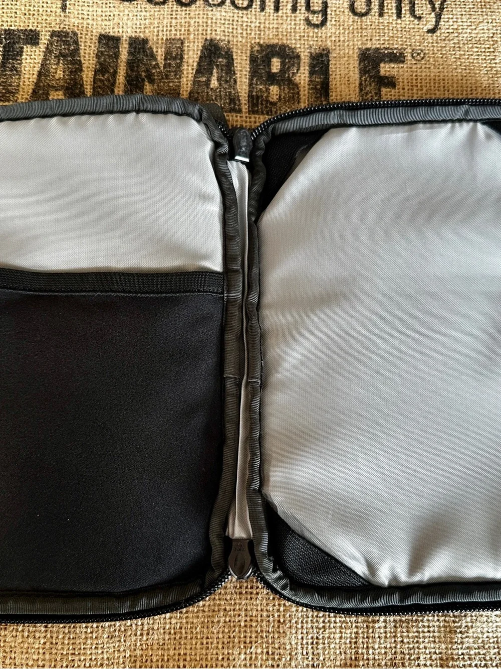 PATAGONIA Padded Tablet/E Reader cover